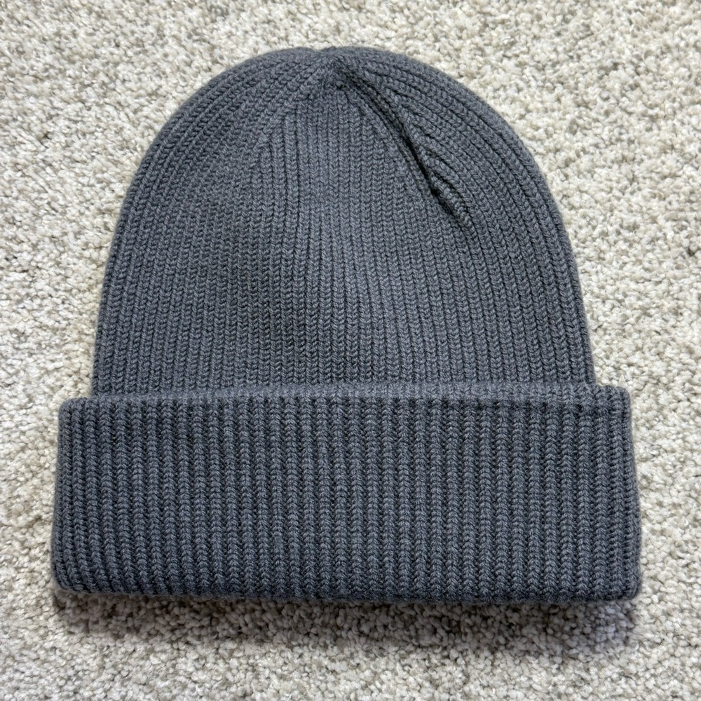 MARA HOFFMAN Jacq Beanie in Grey